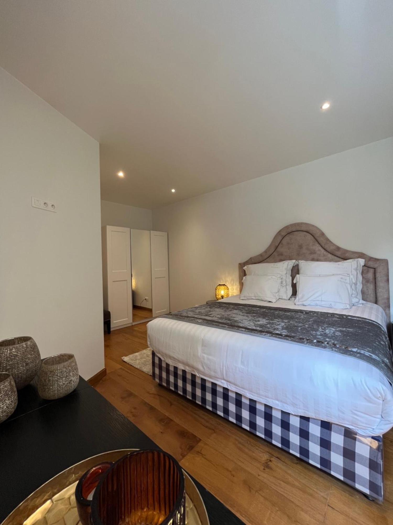Stilias Apartment 4P Brussels City Bagian luar foto